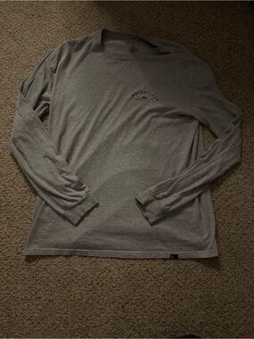 Quiksilver Long Sleeve Crew Tee in Heather Gray